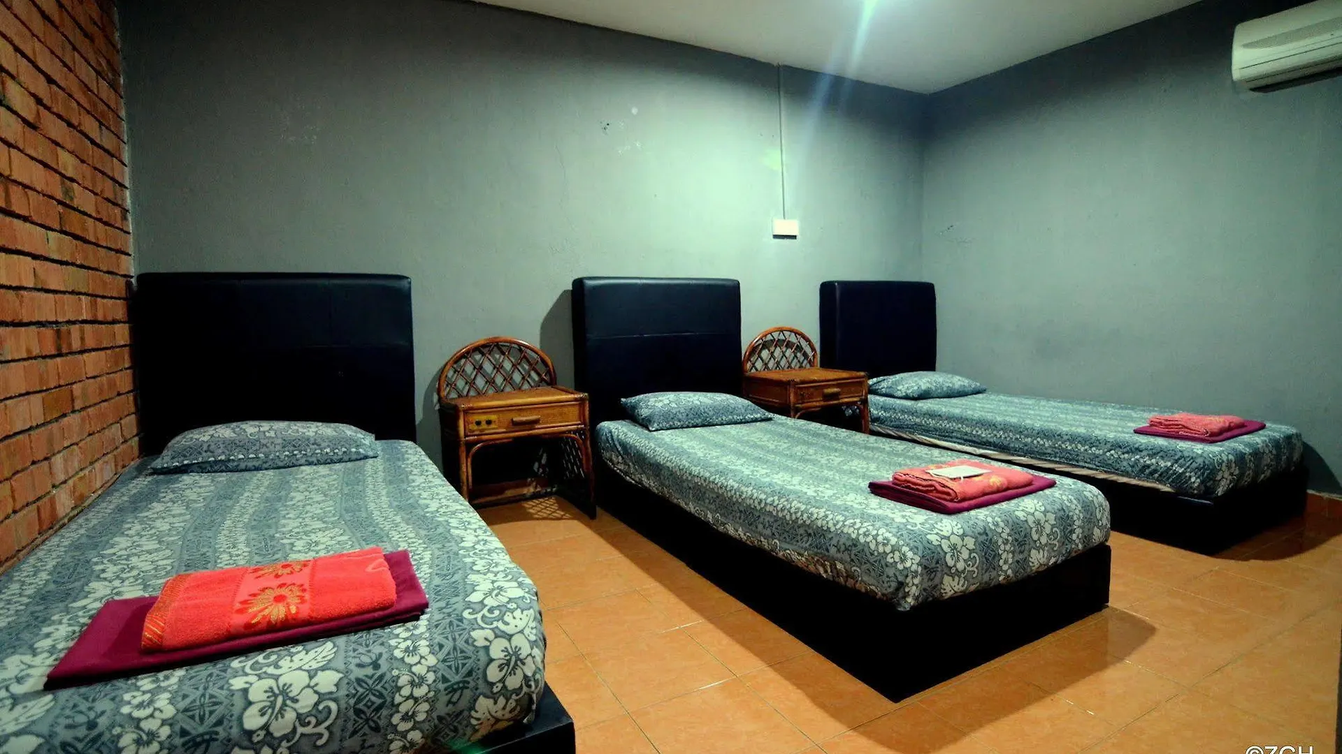 Zackry Guest House - Youth Hostel Langkawi